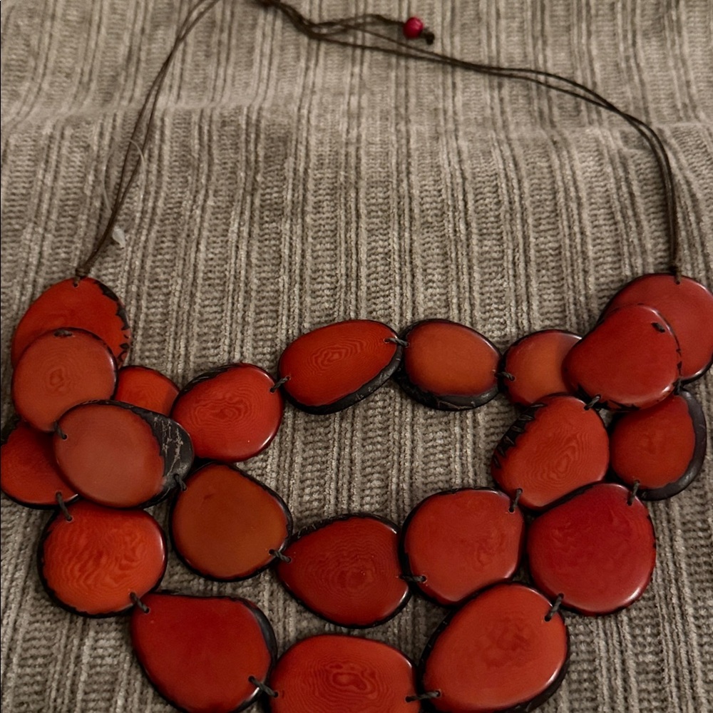 Handmade coconut necklace - Picture 4 of 4